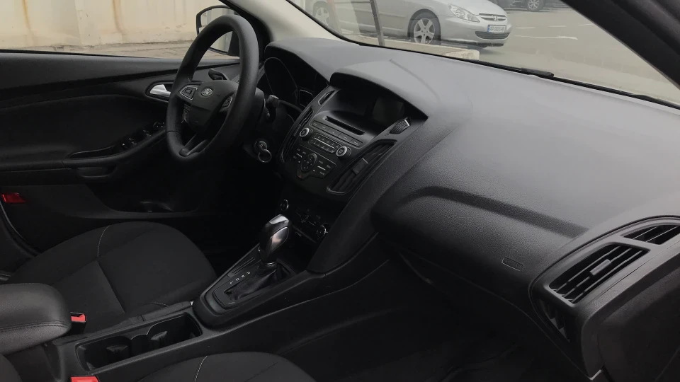 Ford Focus Sedan 3