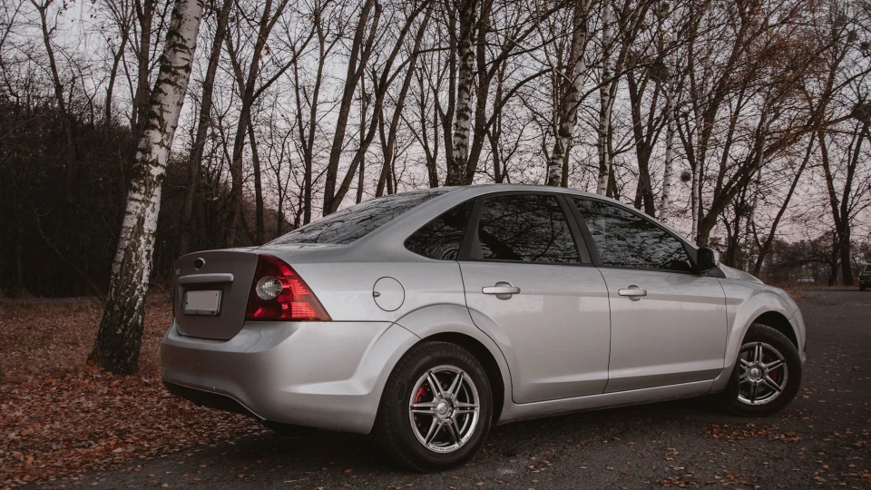 Ford Focus Sedan 2