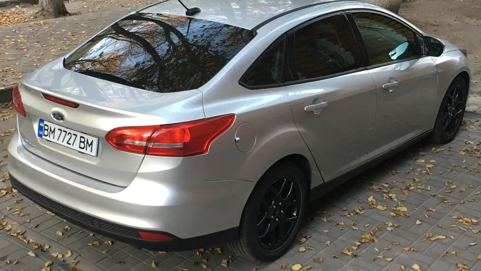 Ford Focus Sedan 2