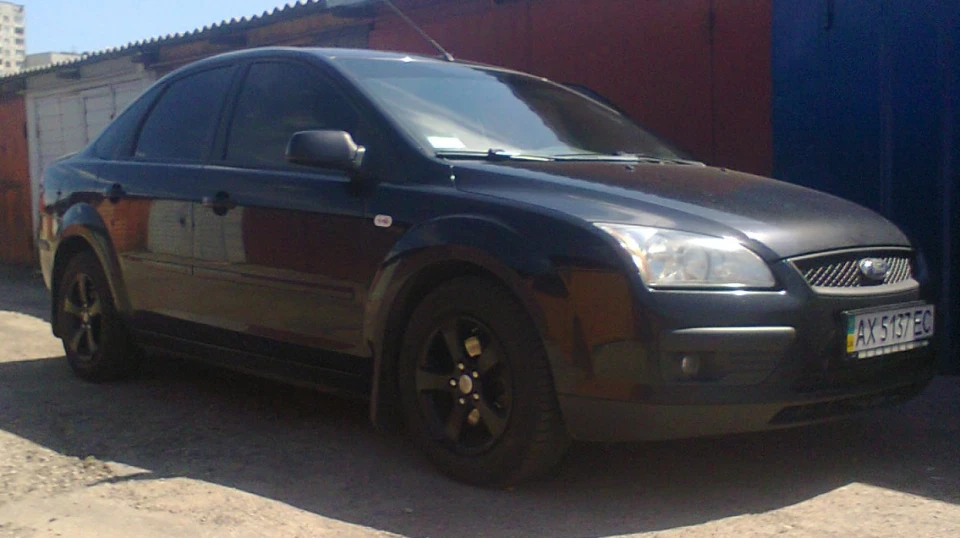 Ford Focus Sedan 2
