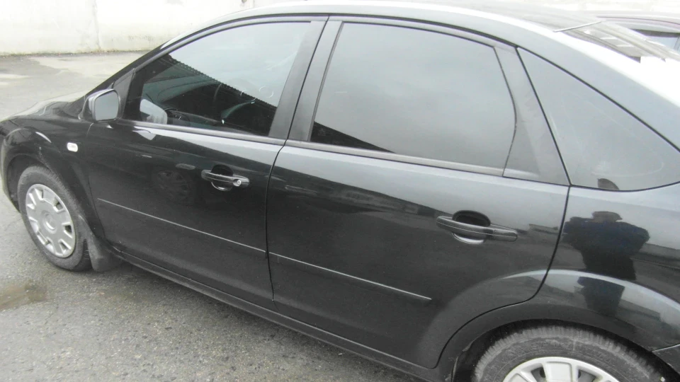 Ford Focus Sedan 5