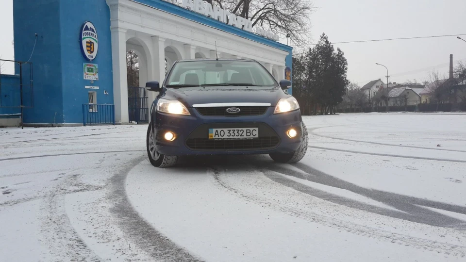 Ford Focus Sedan 5