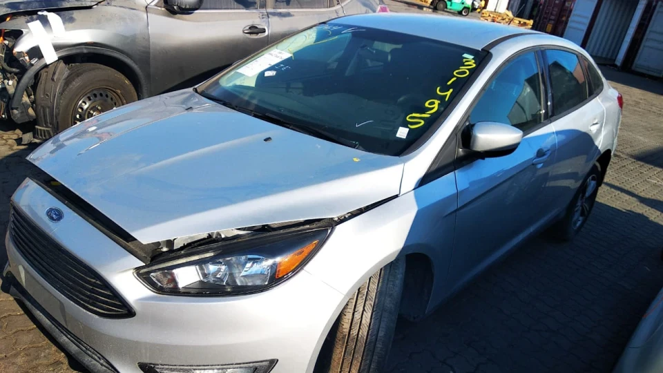 Ford Focus Sedan 2