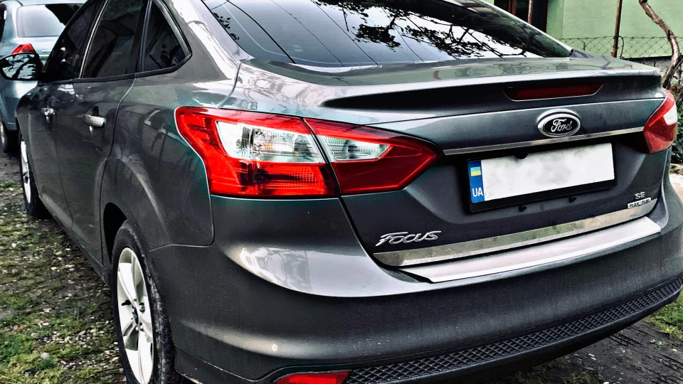 Ford Focus Sedan 2