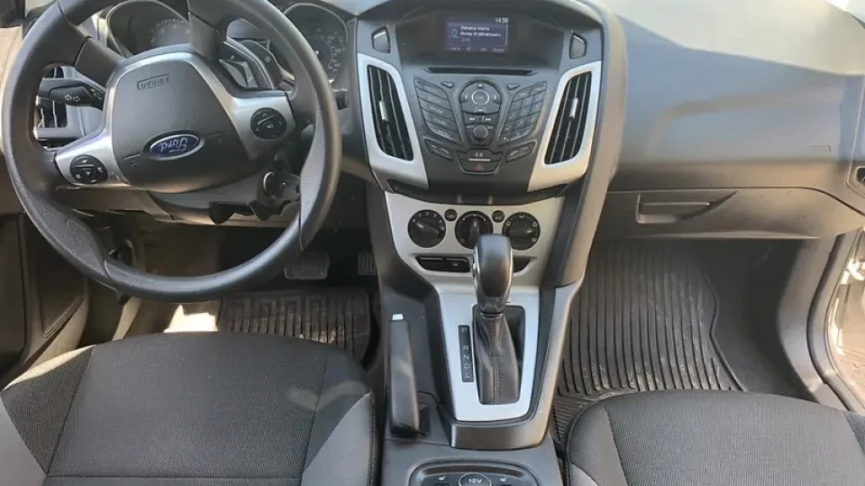 Ford Focus Sedan 2