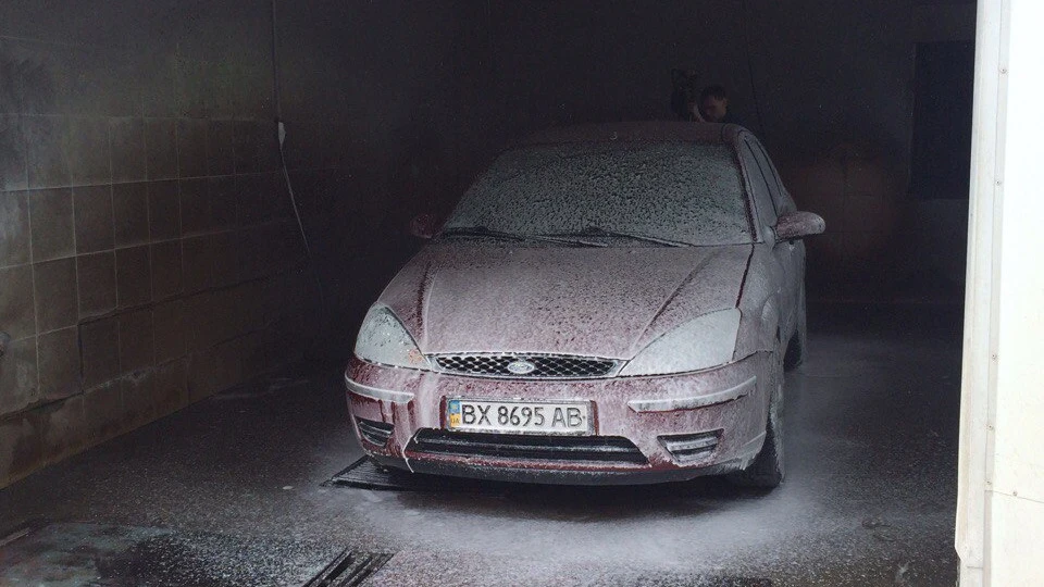 Ford Focus Sedan 4