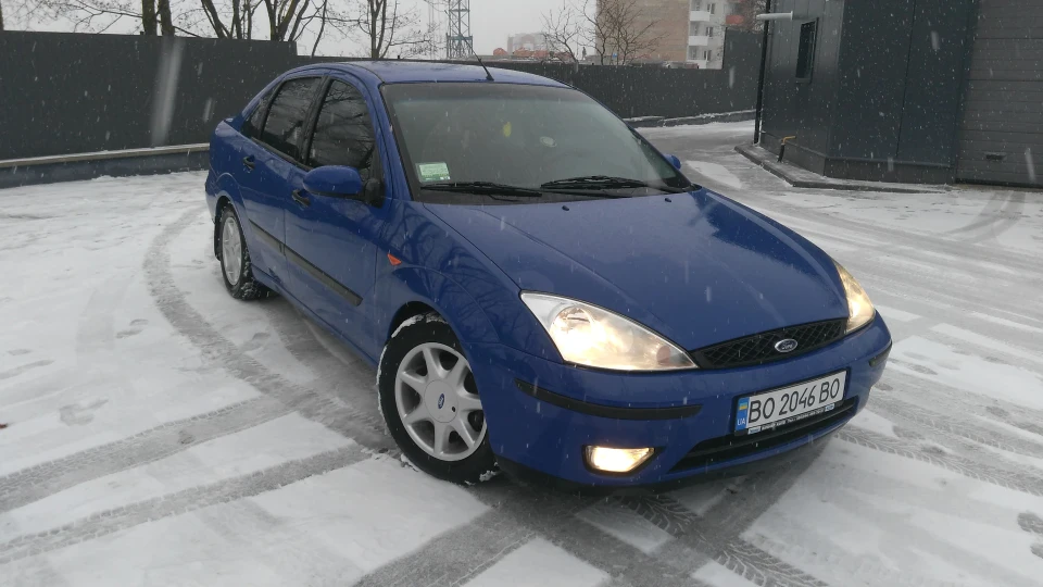 Ford Focus Sedan 1