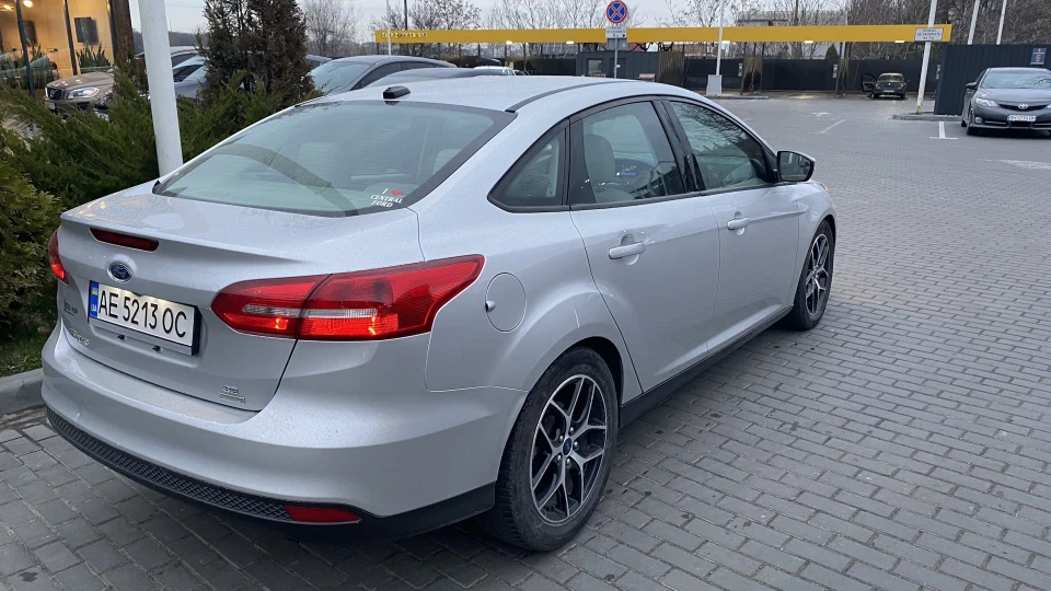 Ford Focus Sedan 1.0 ecoboost 5