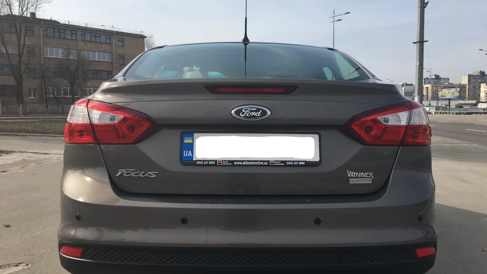 Ford Focus Sedan 1.0 ЕсоBoost.Trend Sport 3