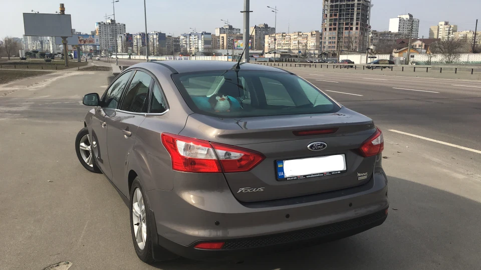 Ford Focus Sedan 1.0 ЕсоBoost.Trend Sport 4