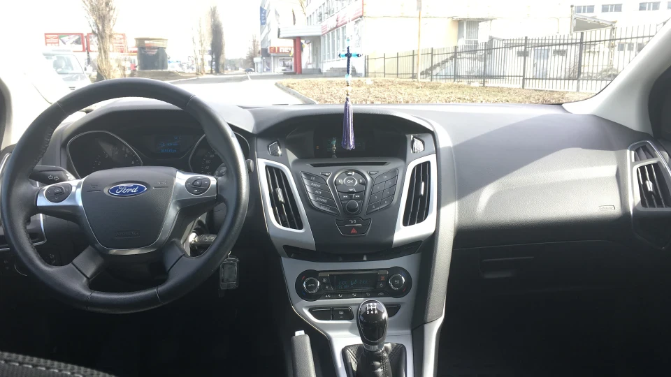 Ford Focus Sedan 1.0 ЕсоBoost.Trend Sport 5