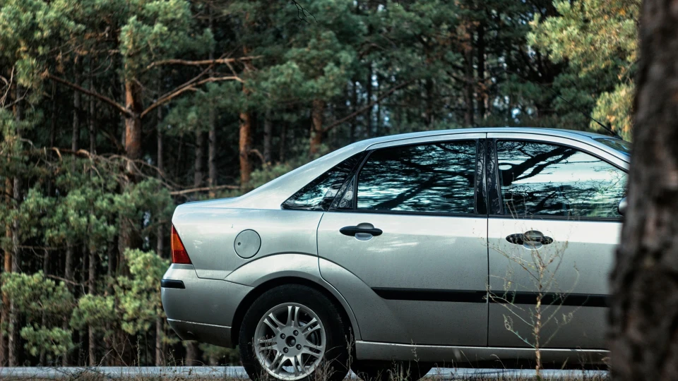 Ford Focus Sedan 1,6 v16 automat 4