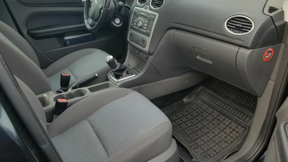 Ford Focus Sedan 1.6(115) 2