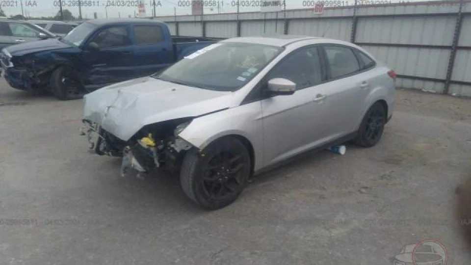 Ford Focus Sedan 2.0 робот США