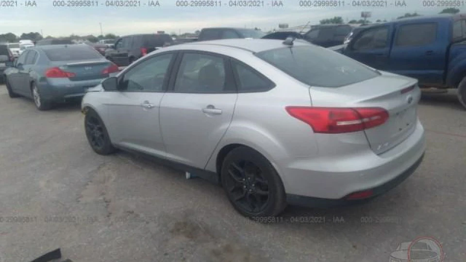 Ford Focus Sedan 2.0 робот США 2