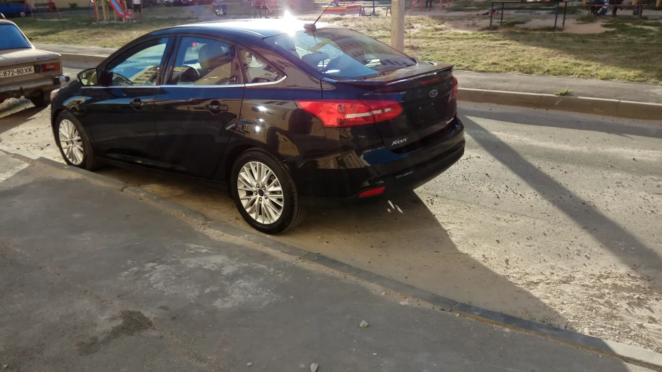 Ford Focus Sedan 2.0 Titanium 2