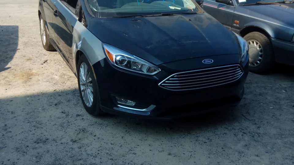 Ford Focus Sedan 2.0 Titanium 4