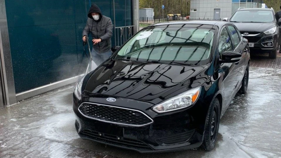 Ford Focus Sedan 2.0 USA 3