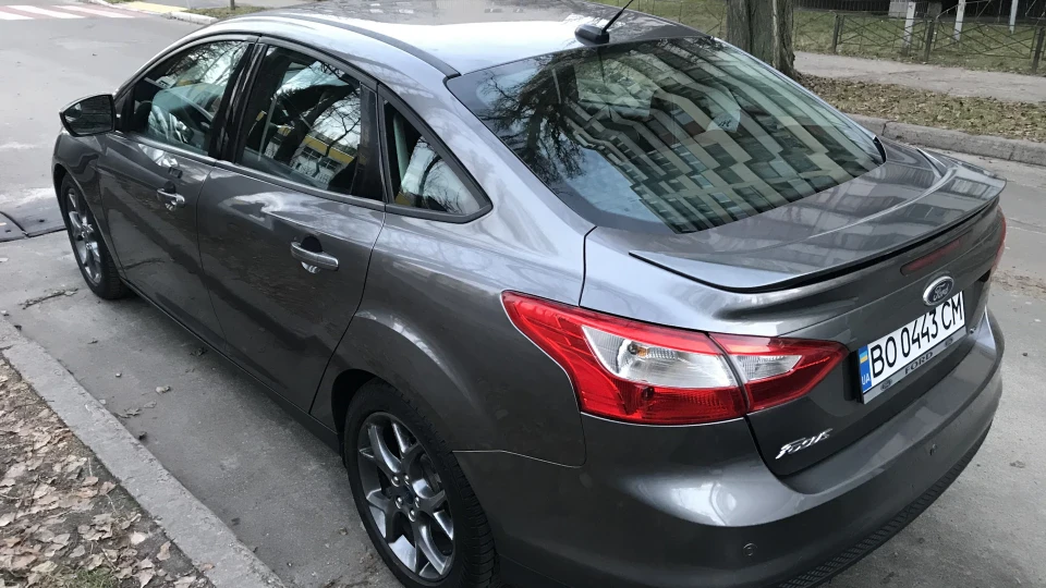 Ford Focus Sedan 2.0L Duratec TIVCT 160hp 3