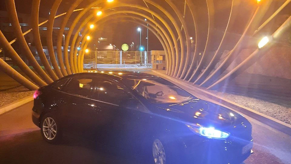 Ford Focus Sedan Absolute Black 2