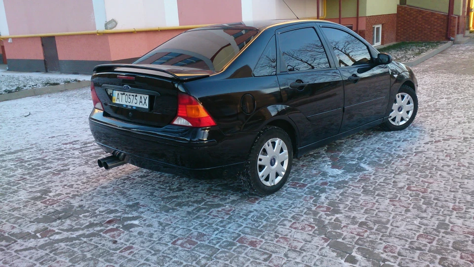 Ford Focus Sedan Чорний Фокусник 2