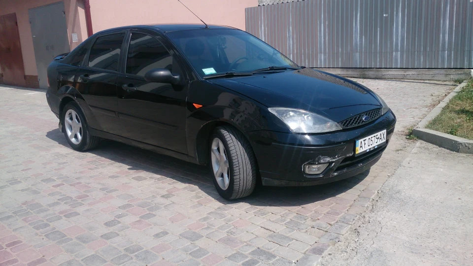 Ford Focus Sedan Чорний Фокусник 4