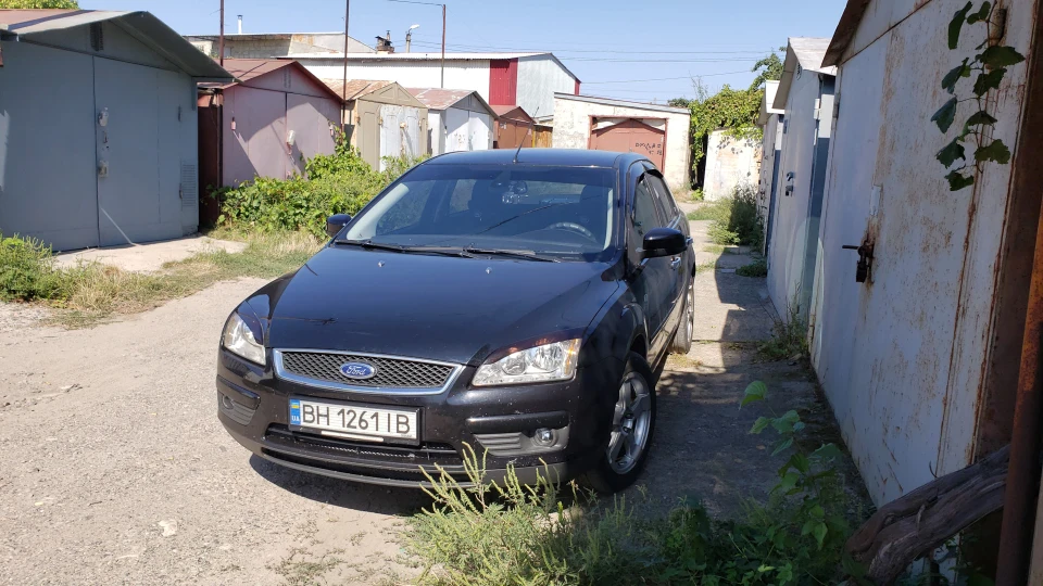 Ford Focus Sedan Ghia 2.0 4