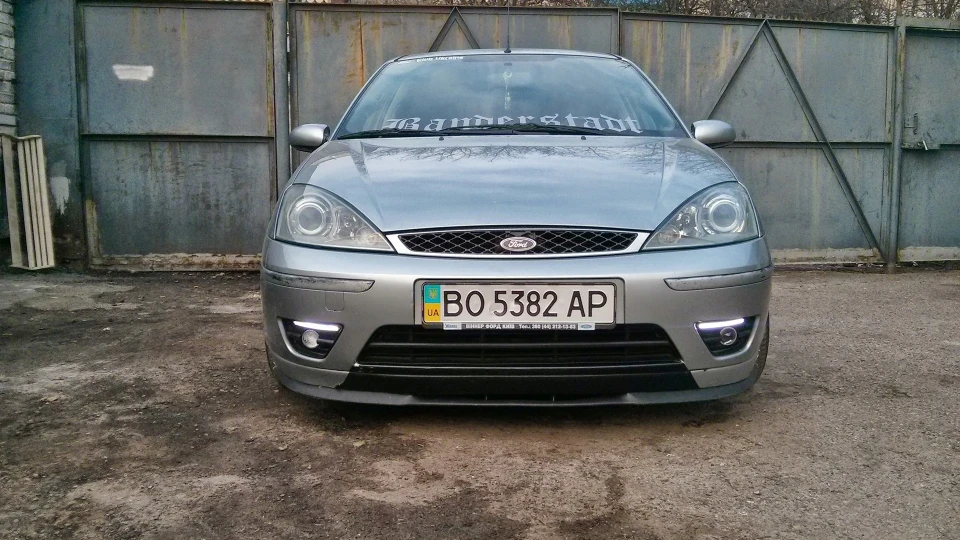 Ford Focus Sedan Ghia або Генрі Марк І