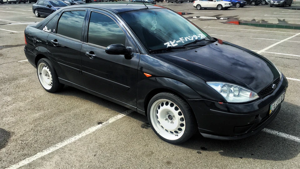 Ford Focus Sedan "GHIA" Slow Coal projekt 4