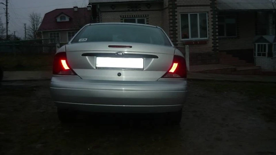 Ford Focus Sedan нормальна машина 5