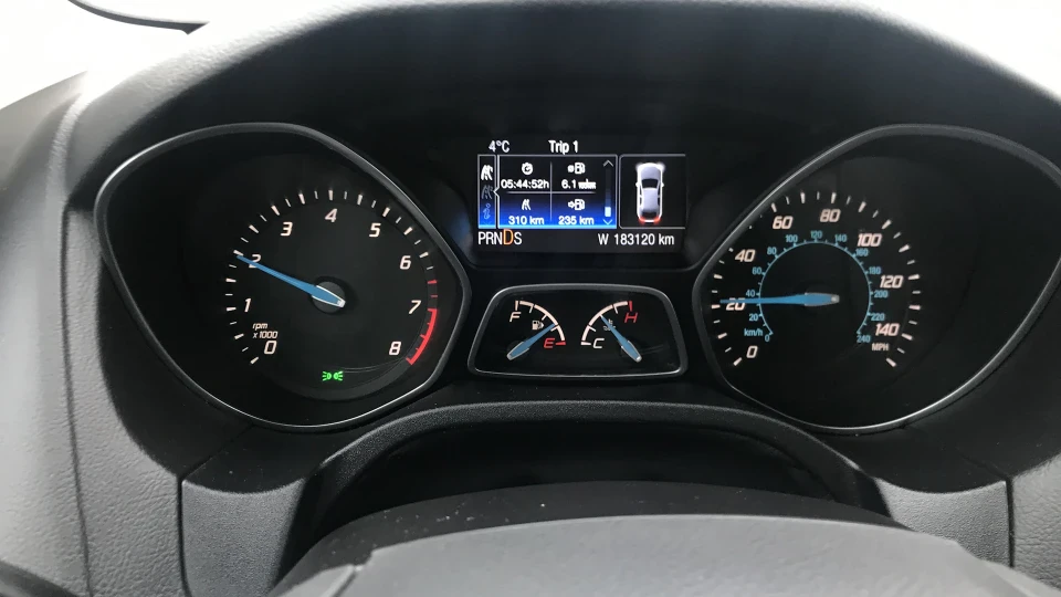 Ford Focus Sedan Перламутровий американець 4