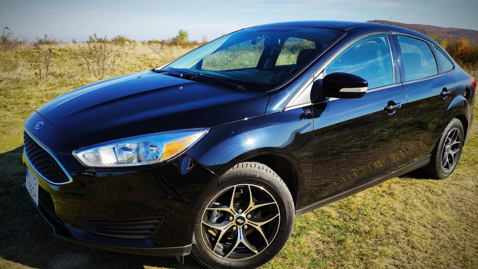 Ford Focus Sedan se 4