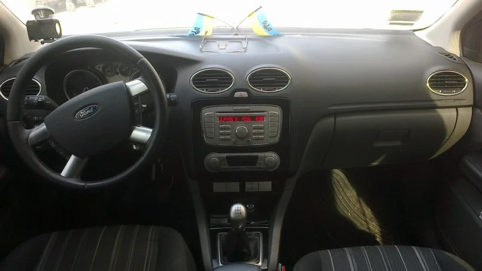 Ford Focus Sedan SS 2
