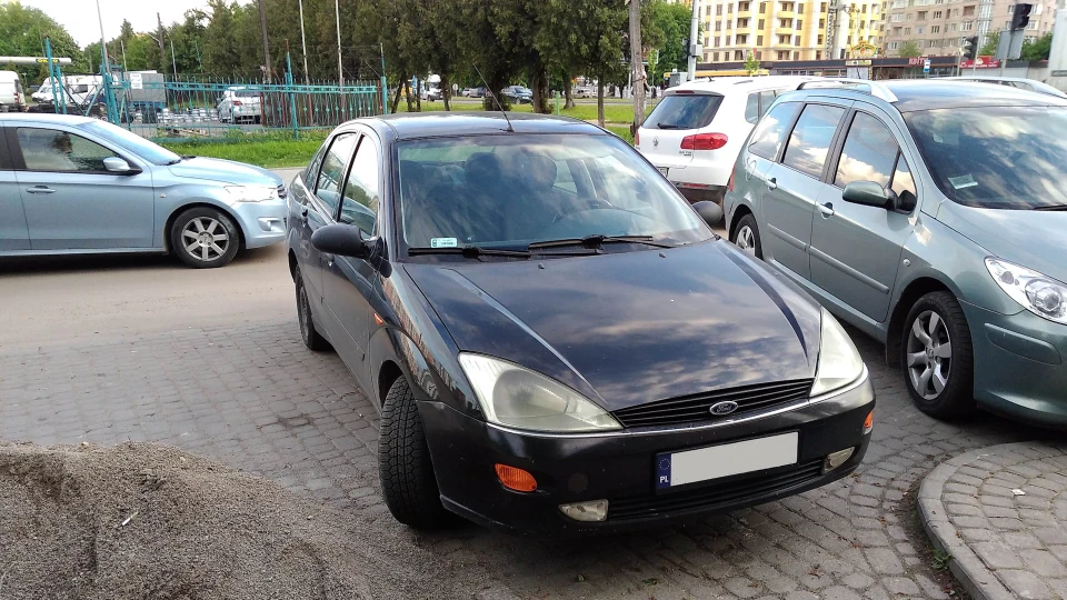 Ford Focus Sedan Тепловозик