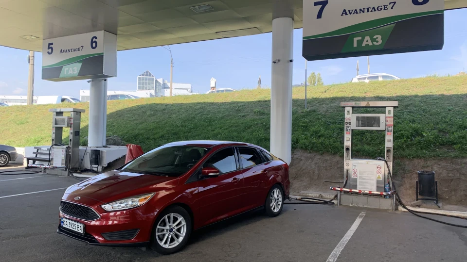 Ford Focus Sedan USA 4