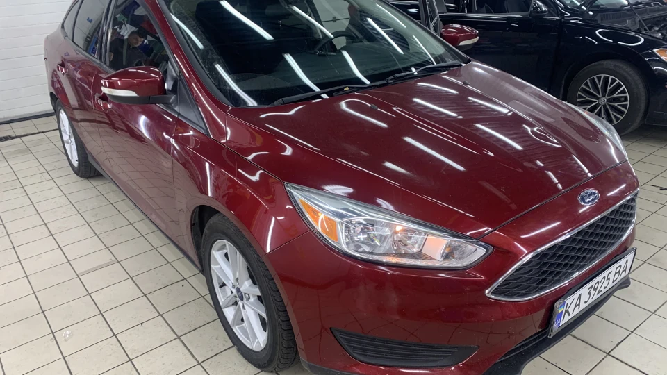 Ford Focus Sedan USA 5