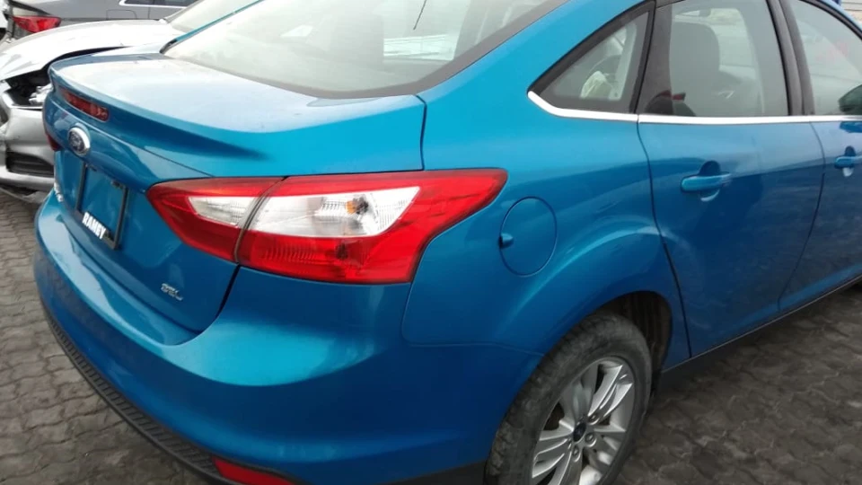 Ford Focus Sedan USA 2