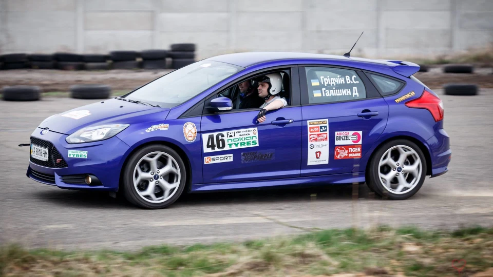 Ford Focus ST 2