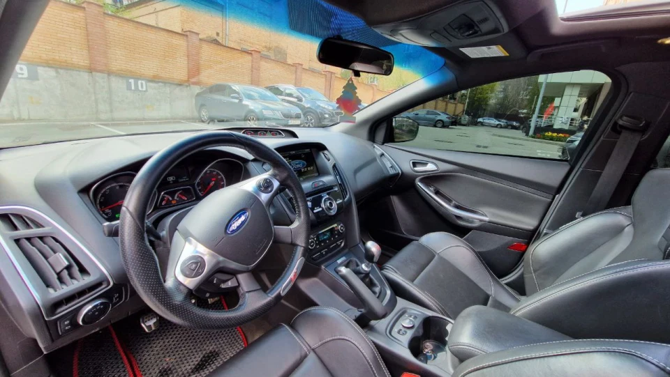 Ford Focus ST 4