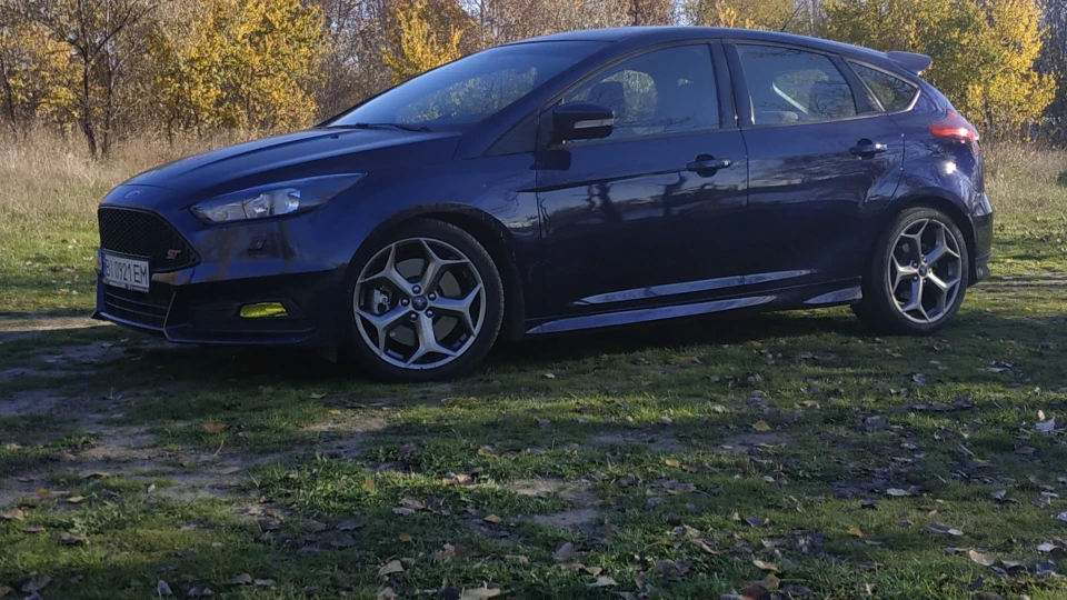 Ford Focus ST Міська запальничка 4
