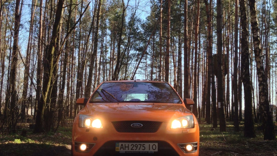 Ford Focus ST Помаранчевий 2
