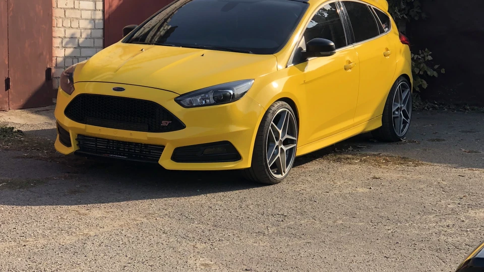 Ford Focus ST Жовток 5