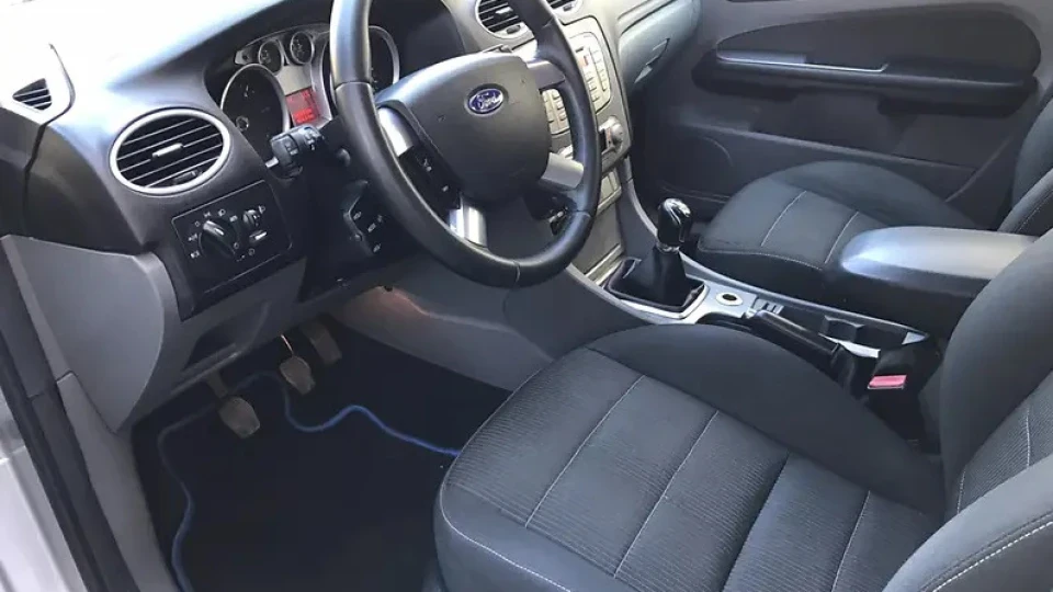 Ford Focus Wagon 4