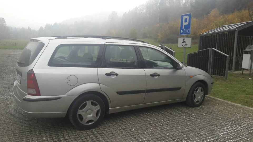 Ford Focus Wagon 1.8 3