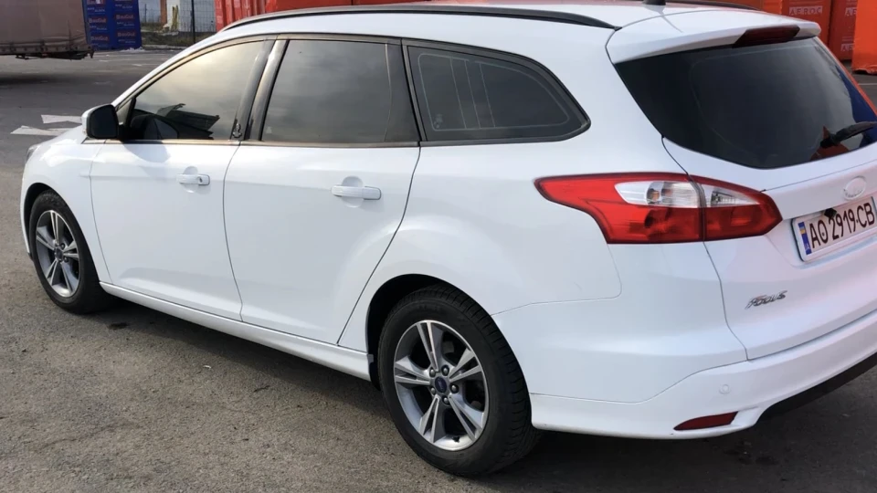 Ford Focus Wagon Білуха 3