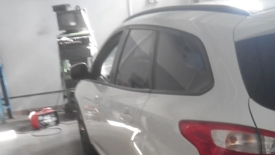 Ford Focus Wagon білий 1.0 125 к.с. 2