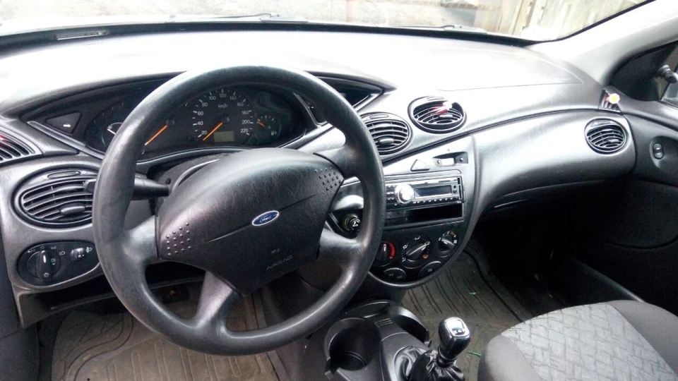 Ford Focus Wagon Білий Діамант 2