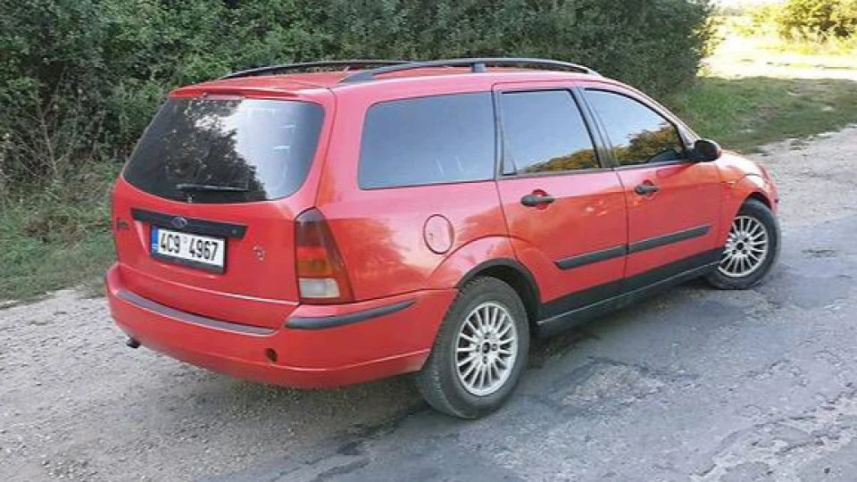Ford Focus Wagon RED