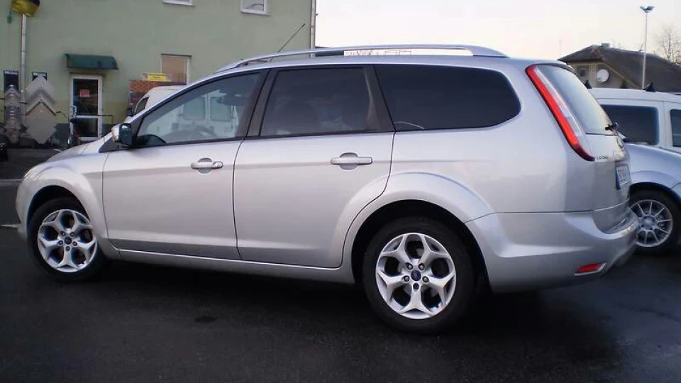 Ford Focus Wagon =SILVERSTAR= 2