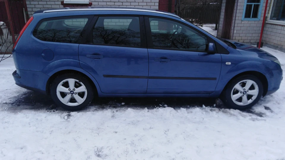 Ford Focus Wagon Синій голландець 2